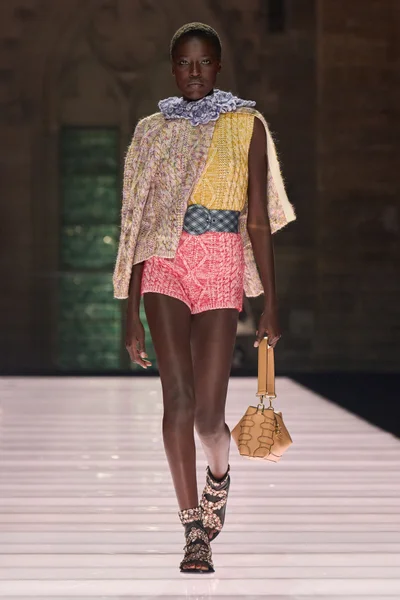 Look 36